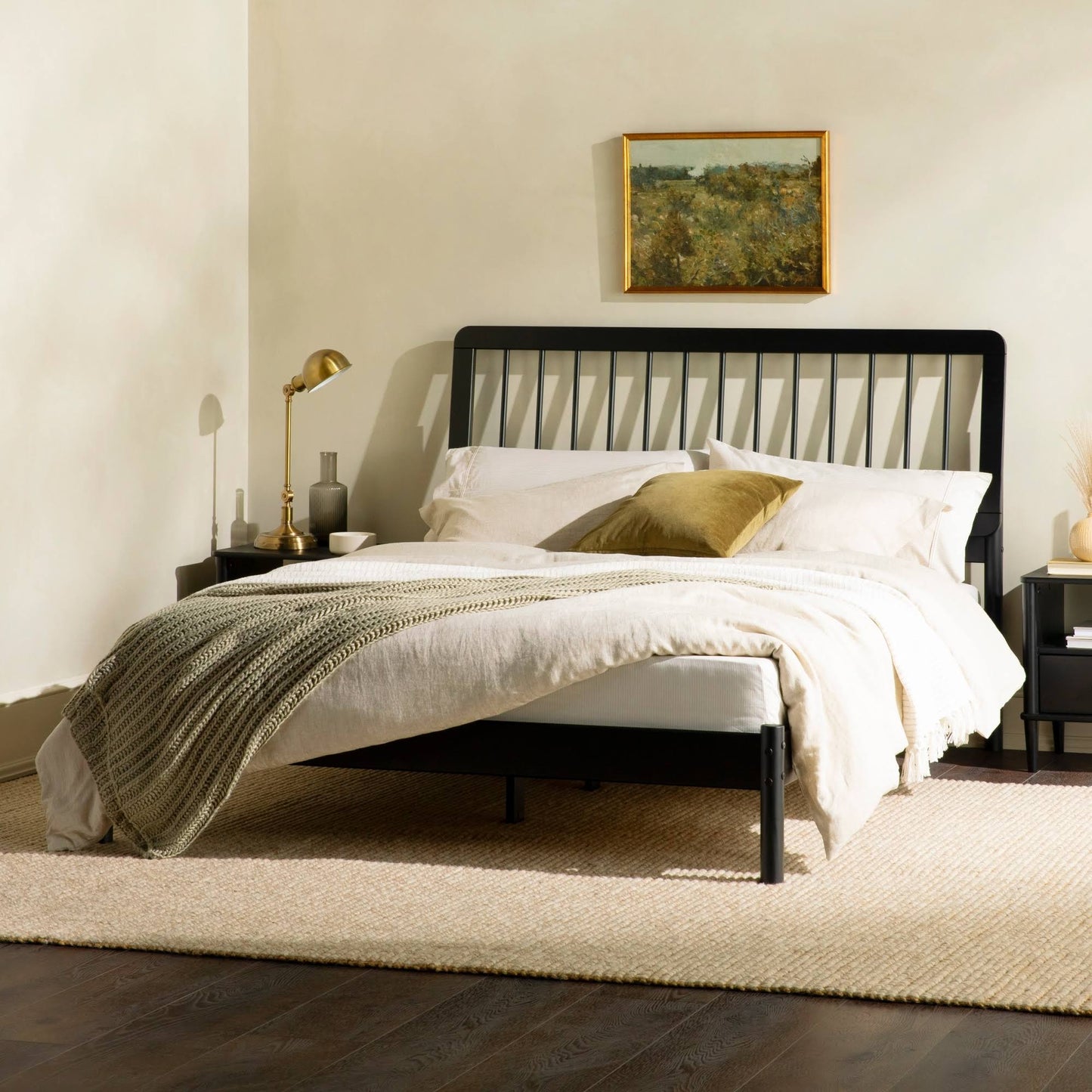 Wood Mid-Century Modern Queen Spindle Bed - Black